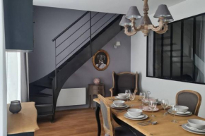 Spacieux duplex en plein centre-ville de Fontainebleau